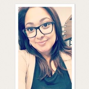 Meet your Posher, Andrea